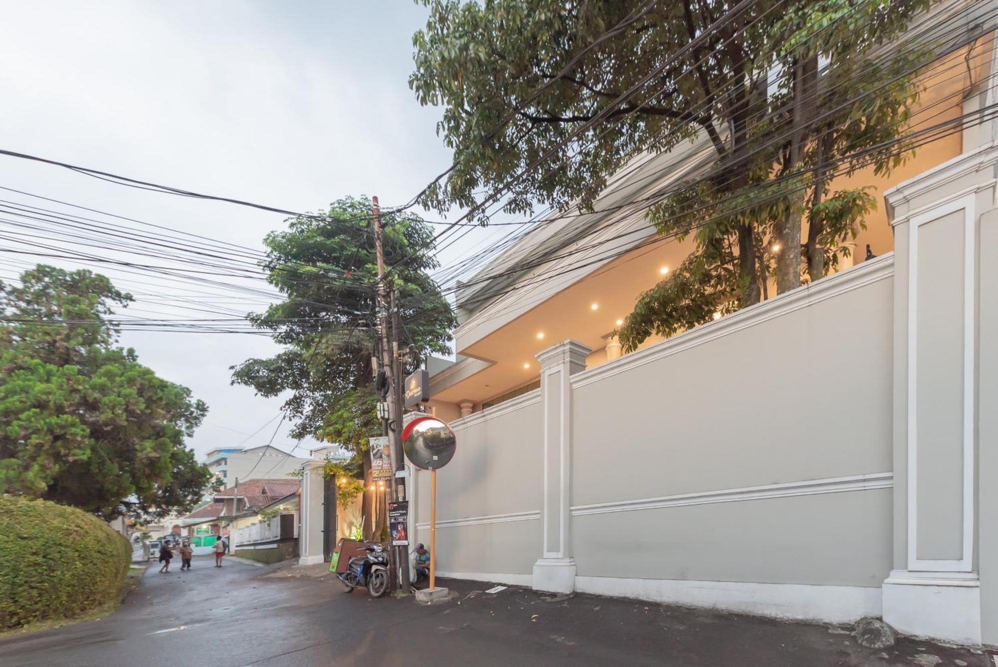 Darmo Residence Bandung Zewnętrze zdjęcie